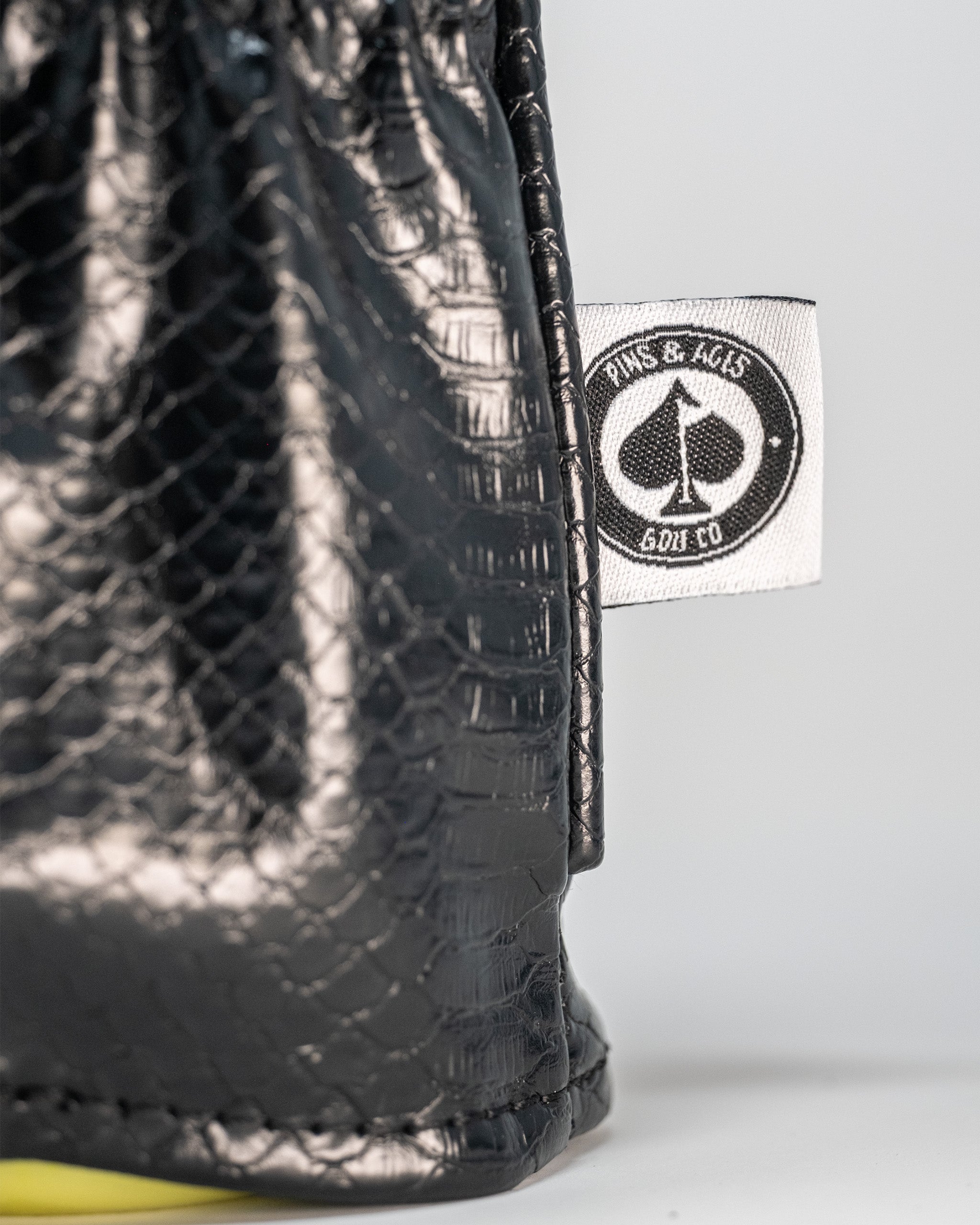 Funda de conductor Venom