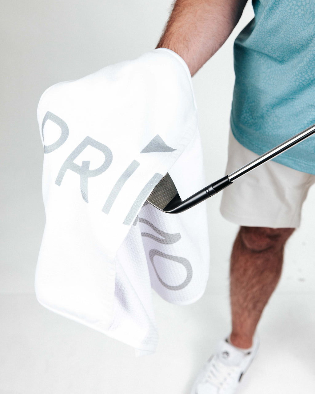 Primo White Towel in use wiping club