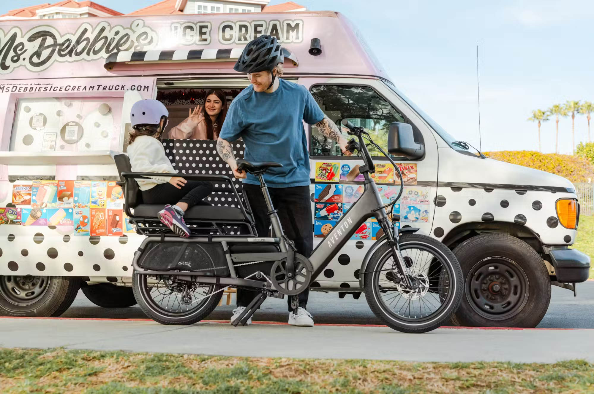 Aventon Abound LR Cargo E - Bike - Black Girl Golf
