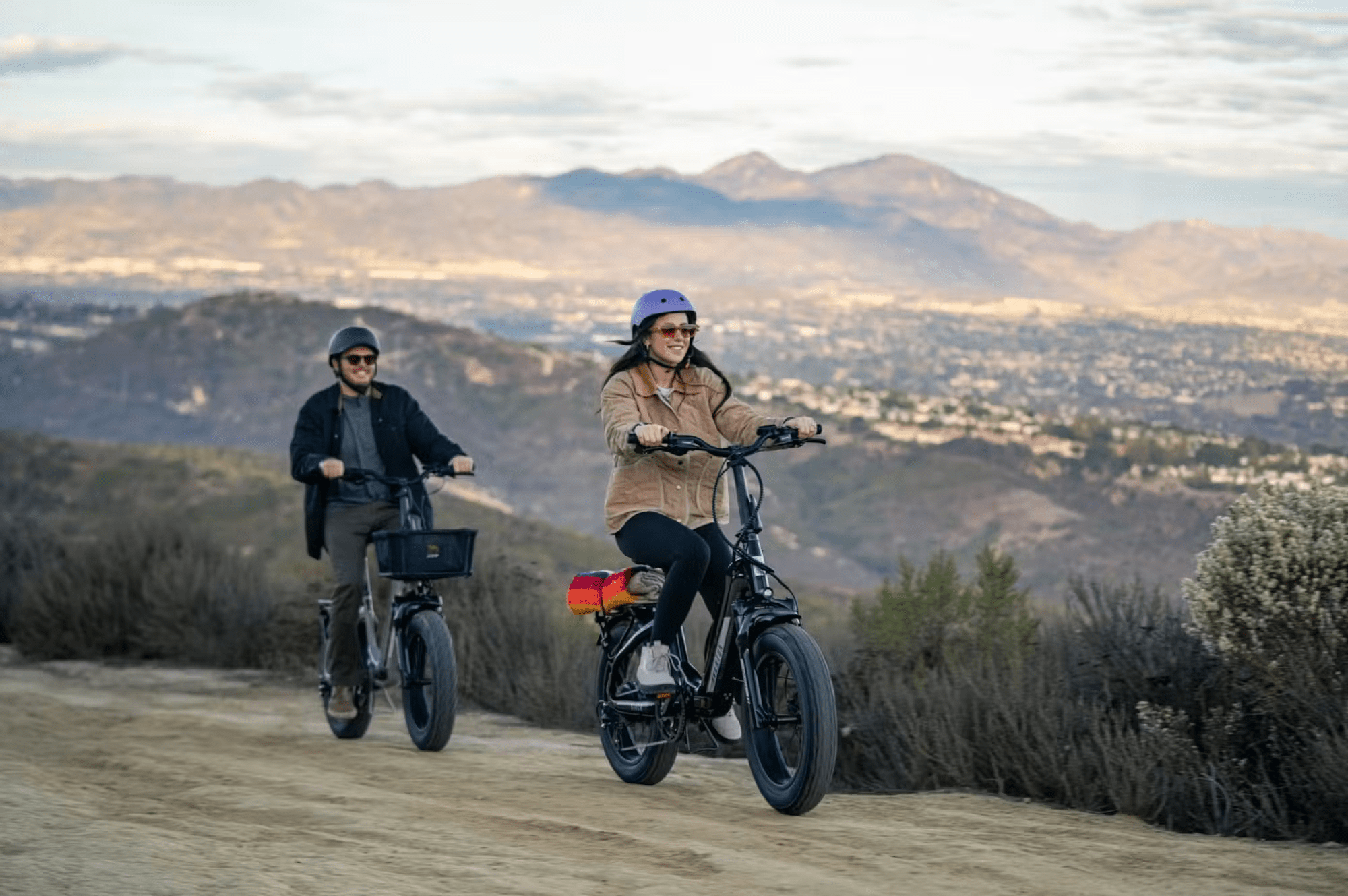 Aventon Sinch 2.5 Folding E - Bike - Black Girl Golf