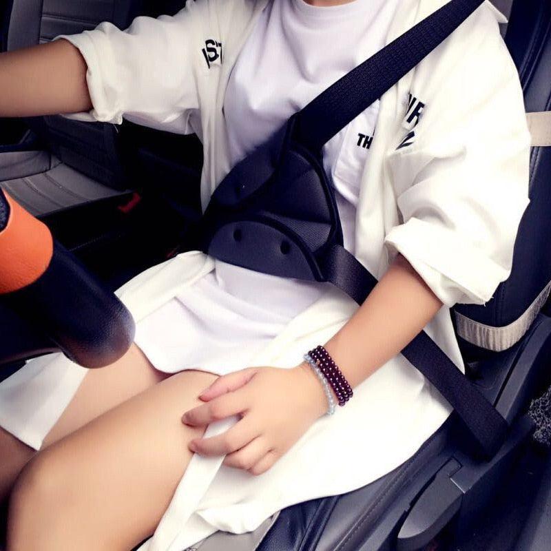 Child Seat Belt Adjustment Holder Car Anti-Neck Neck Baby Shoulder Cover Seat Belt Car Safe Seat Belt Cover Soft Adjustable Children Safety Belt Fixer Triangle Anti-ledge For Child Neck Protection Belts Seat Positioner Child Seatbelt for Kids Safety - Black Girl Golf