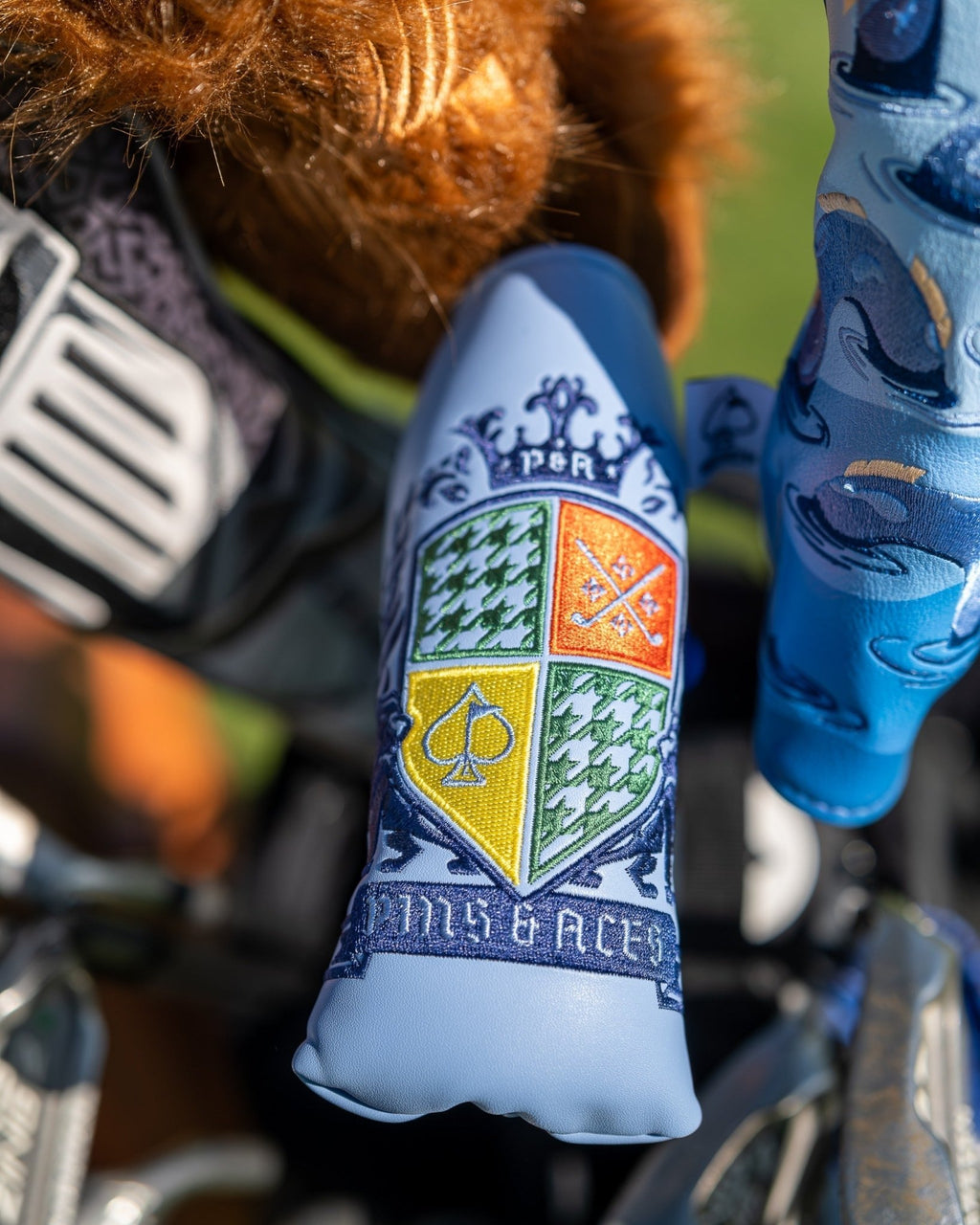 Coat of Arms - Blade Putter Cover - Black Girl Golf