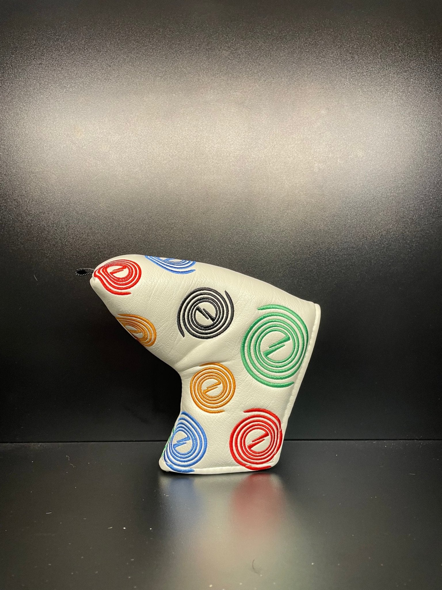 Cyclone Circle Headcover - Black Girl Golf