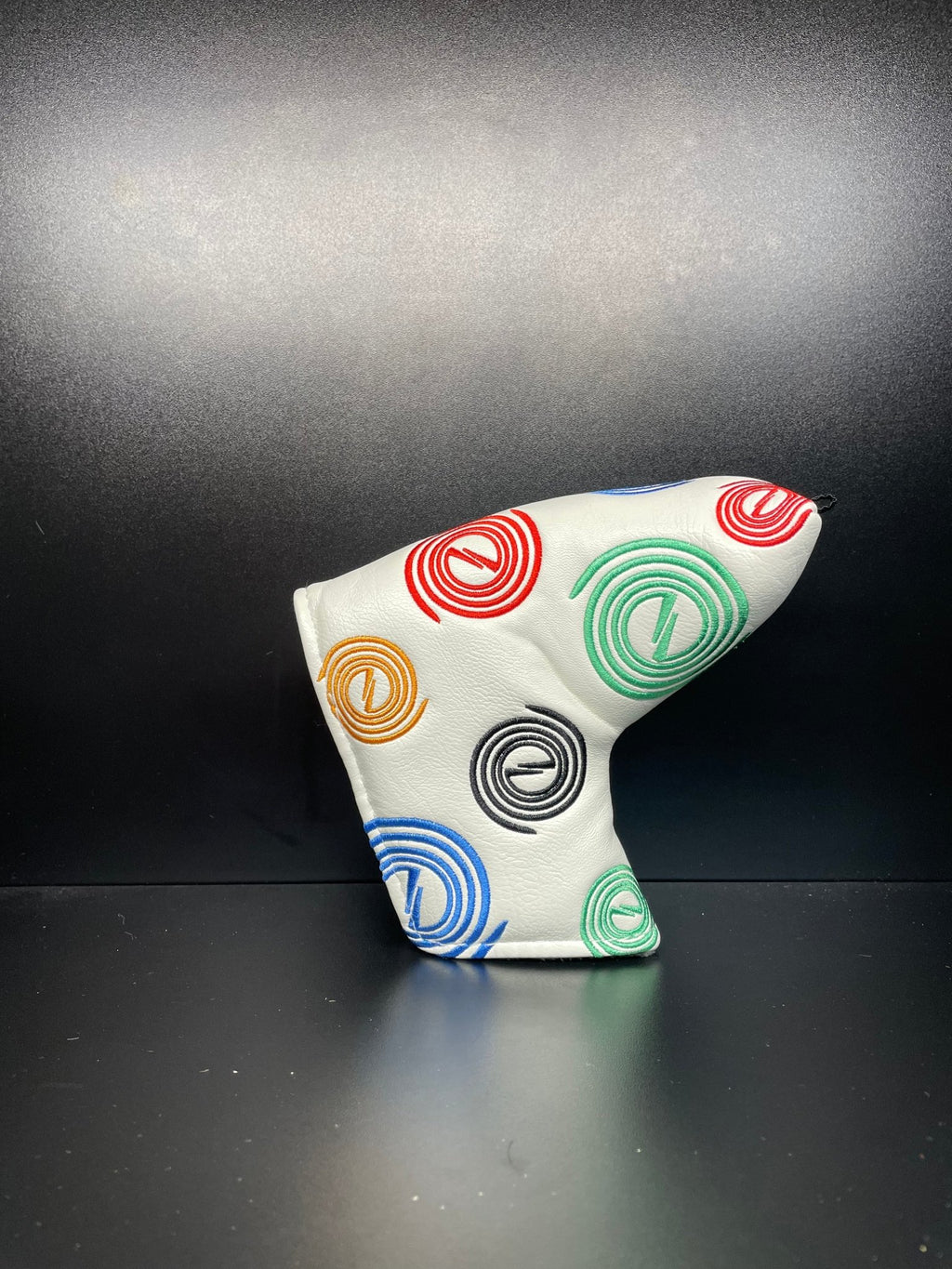 Cyclone Circle Headcover - Black Girl Golf