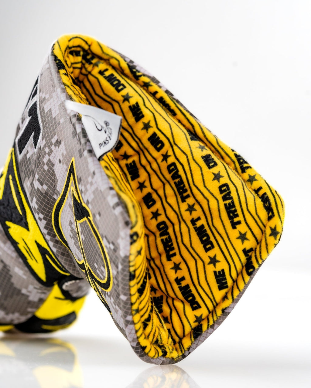 Don't Tread On Me 2.0 - Blade Putter Cover - Black Girl Golf