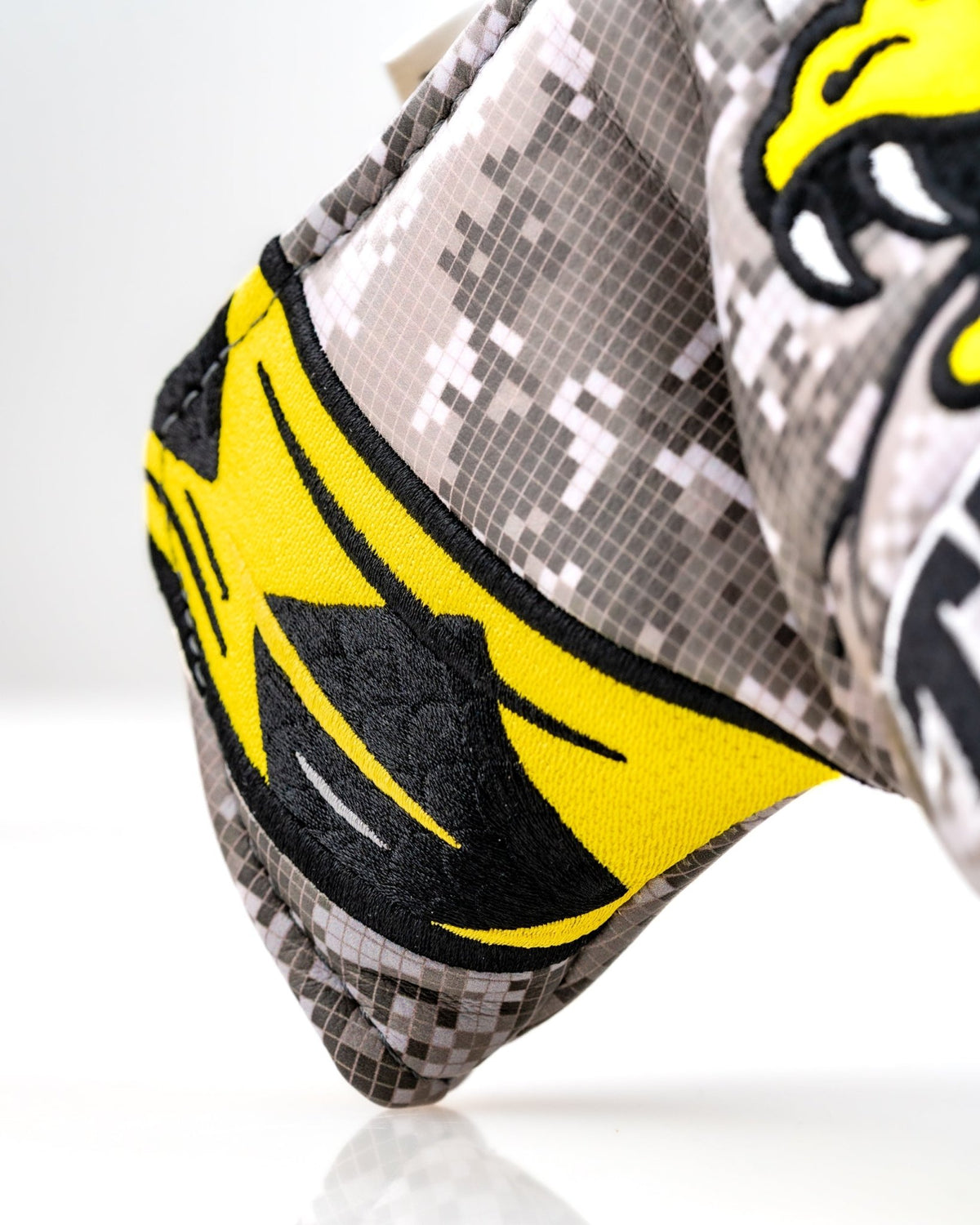 Don't Tread On Me 2.0 - Blade Putter Cover - Black Girl Golf