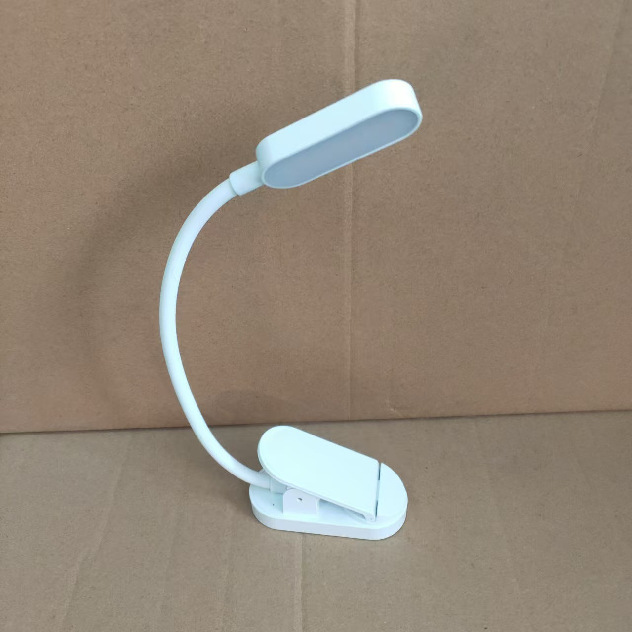 Stepless Dimming Desk Lamp Night Light For Kids Bedrooms Book Light USB Rechargeable Flexible LED Clip Reading Night Light In 3 Brightness Modes Table Lamp Desk Bedside Lantern for Reading in Bed, Travel, Music Stand - Black Girl Golf