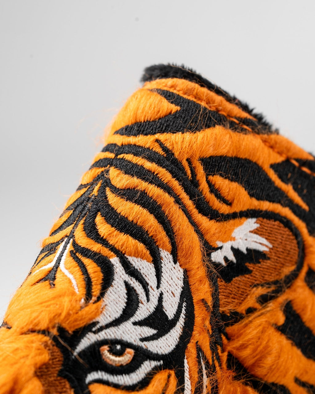 Tiger - Blade Putter Cover - Black Girl Golf